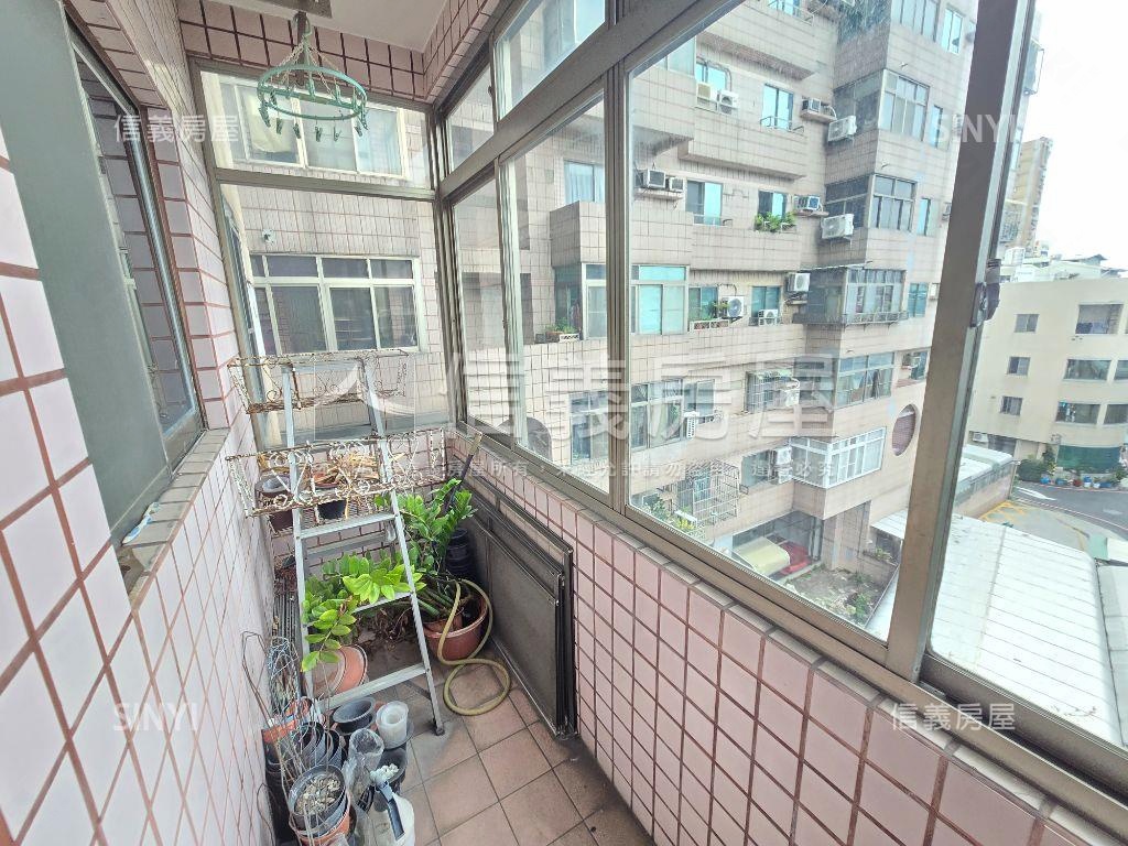 陽明商圈三房一室平移車位房屋室內格局與周邊環境