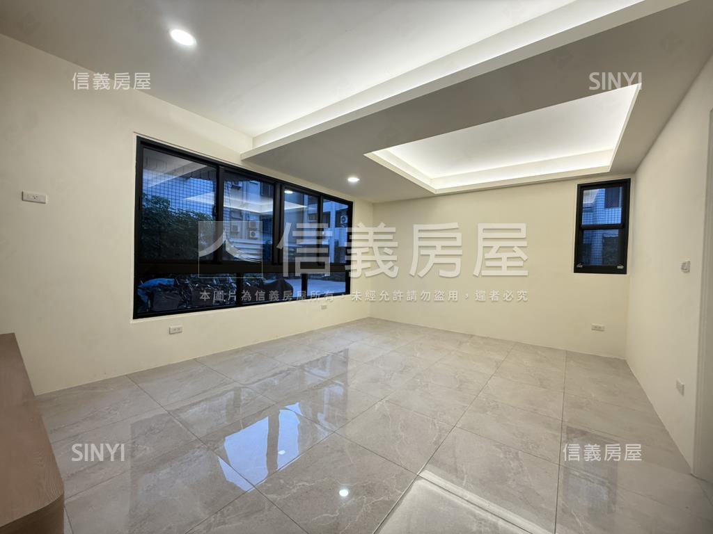 近文心公園一樓美三房車位房屋室內格局與周邊環境