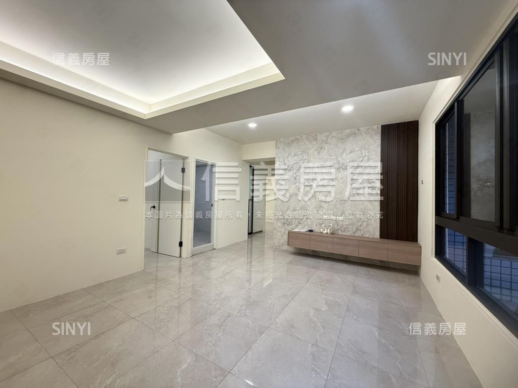 近文心公園一樓美三房車位房屋室內格局與周邊環境