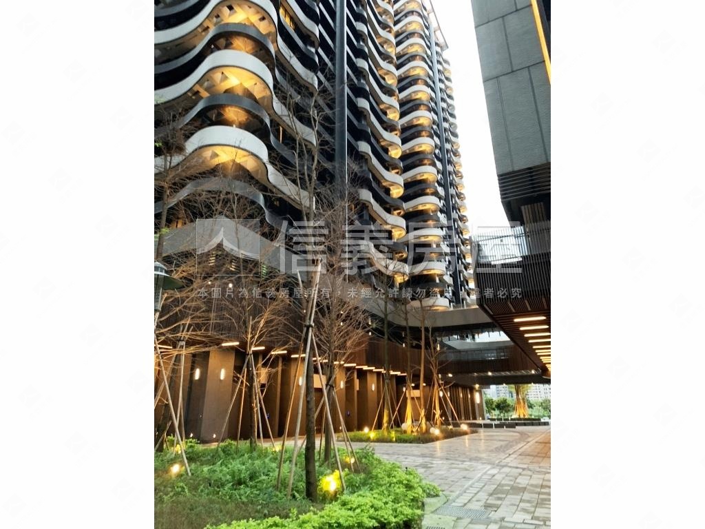 海都西景美妝２房平車房屋室內格局與周邊環境