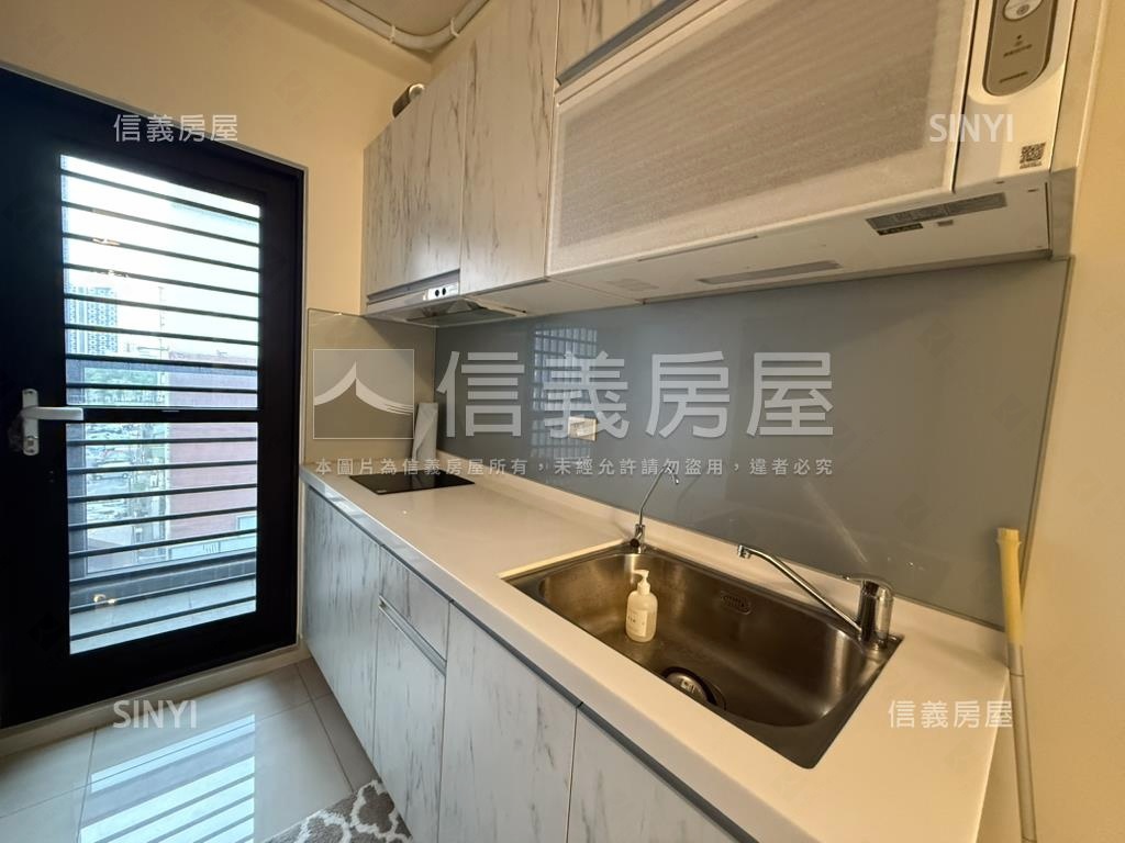 亞灣。繽海溫馨美宅房屋室內格局與周邊環境