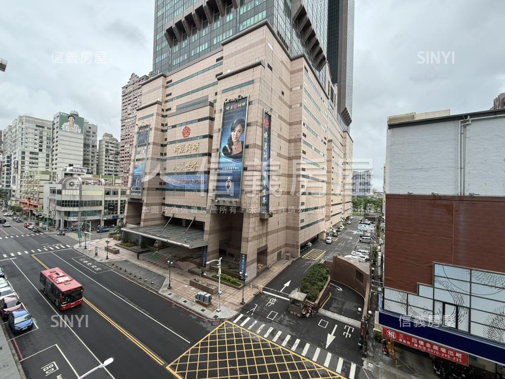 亞灣。繽海溫馨美宅房屋室內格局與周邊環境