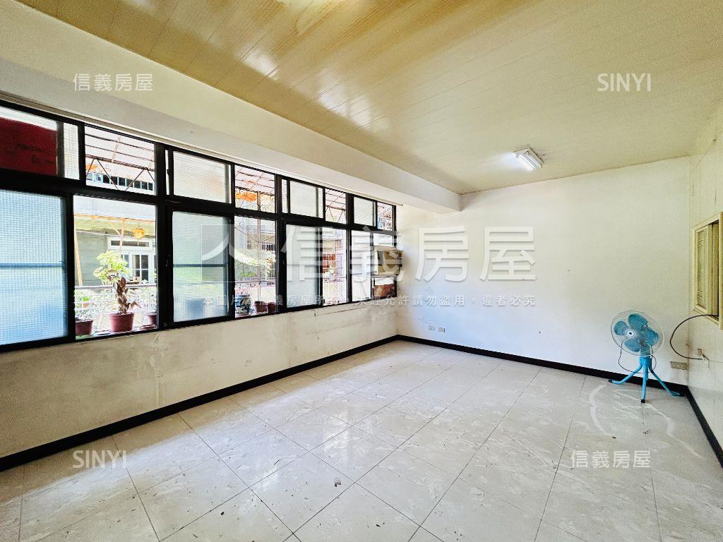 一層一戶八里二樓公寓房屋室內格局與周邊環境
