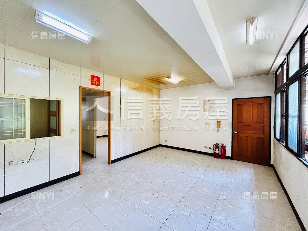 一層一戶八里二樓公寓房屋室內格局與周邊環境