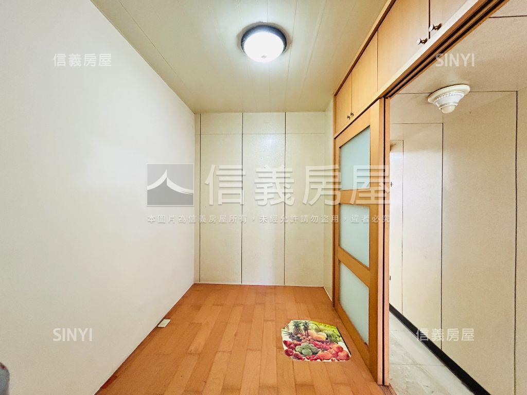 一層一戶八里二樓公寓房屋室內格局與周邊環境