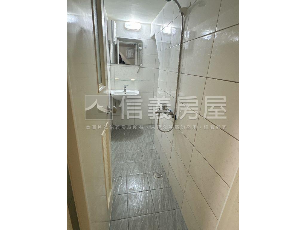 近捷運質感收租透天房屋室內格局與周邊環境