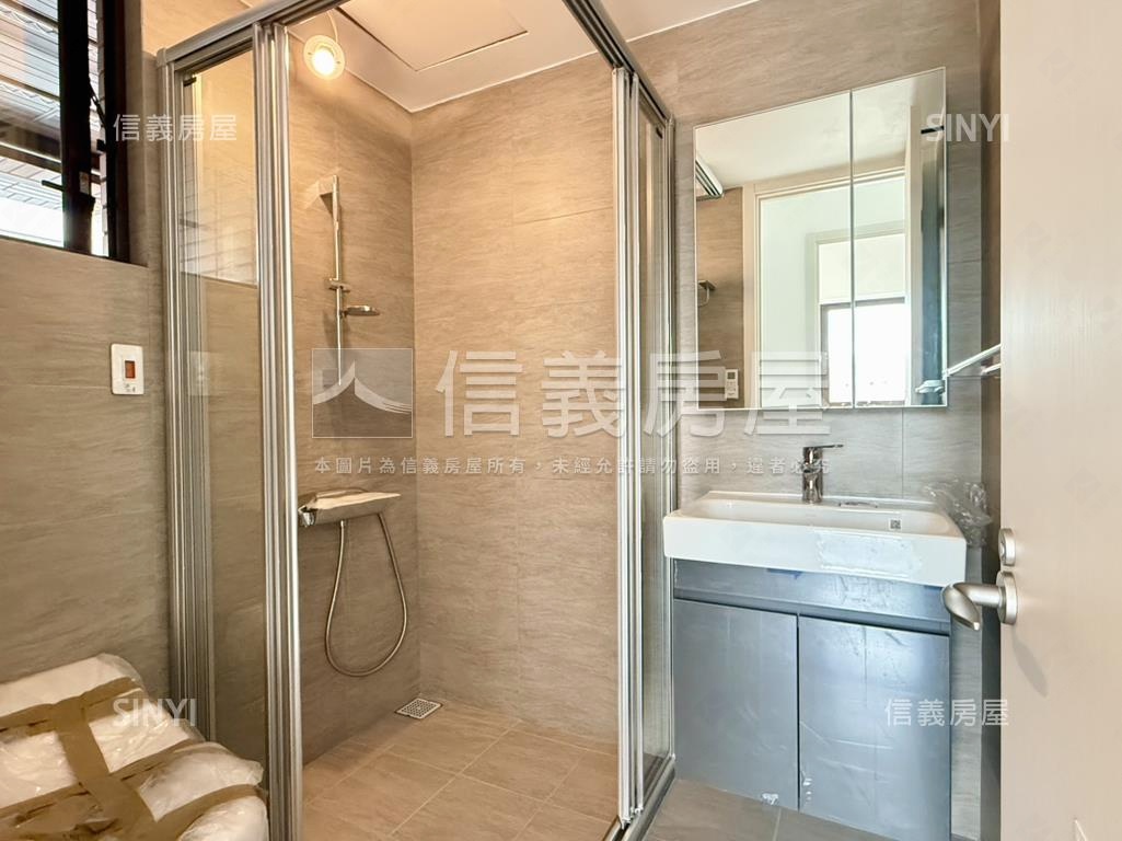 敦北南京後棟高樓兩房房屋室內格局與周邊環境