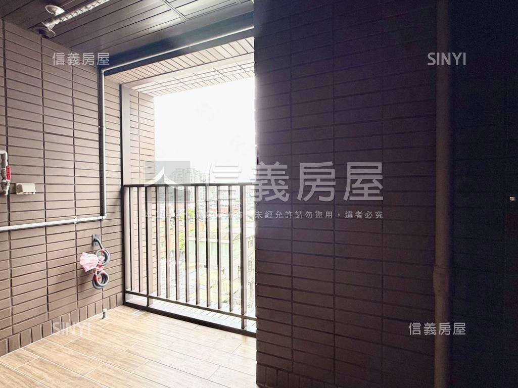 敦北南京後棟高樓兩房房屋室內格局與周邊環境