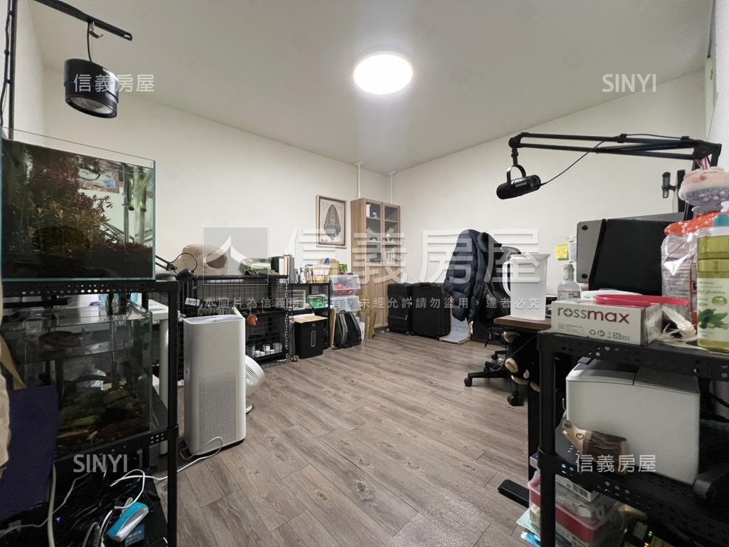 新台五路近汐止車站１Ｆ房屋室內格局與周邊環境