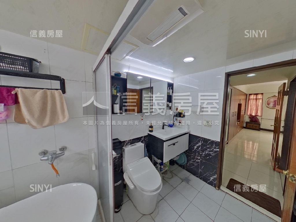 稀有大車庫中正藝墅透天房屋室內格局與周邊環境
