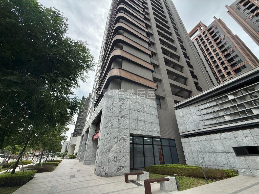 Ａ１８黃金三角店面房屋室內格局與周邊環境