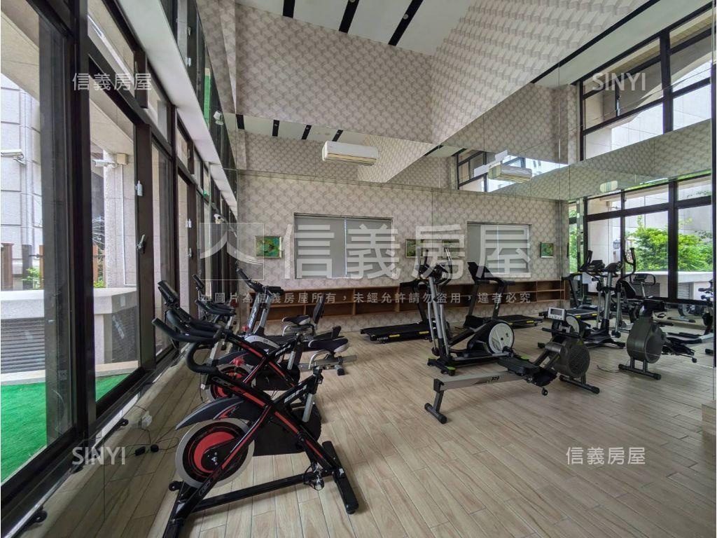 青埔尊騰美術雙套房車位房屋室內格局與周邊環境