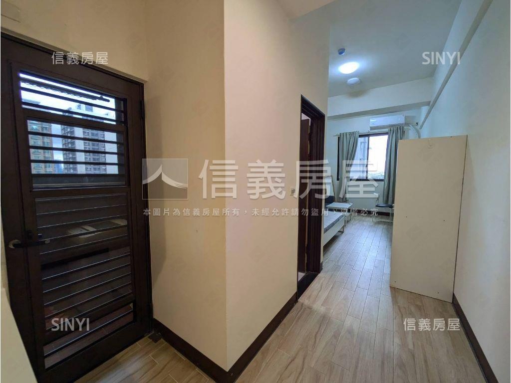 青埔尊騰美術雙套房車位房屋室內格局與周邊環境