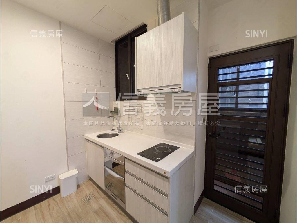 青埔尊騰美術雙套房車位房屋室內格局與周邊環境