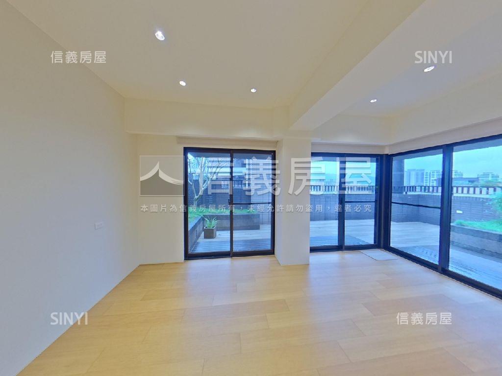 微山丘邊間山景露臺大戶房屋室內格局與周邊環境