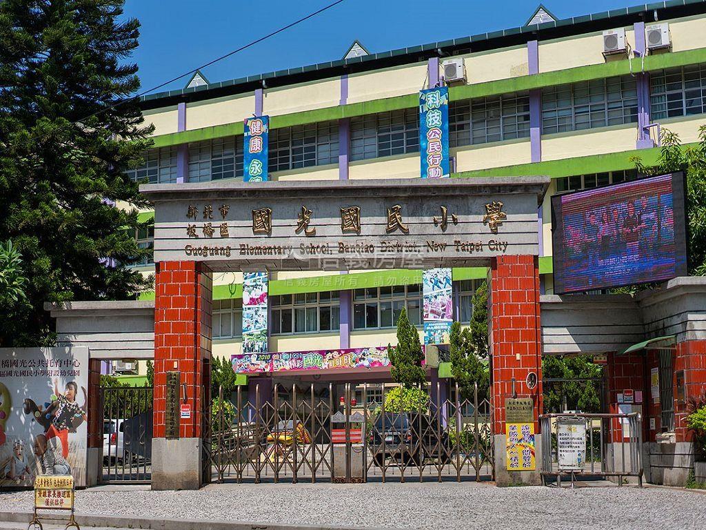 興富發大悅方正兩房房屋室內格局與周邊環境