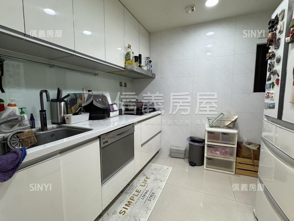 富堡晶樺精美三房平面車位房屋室內格局與周邊環境