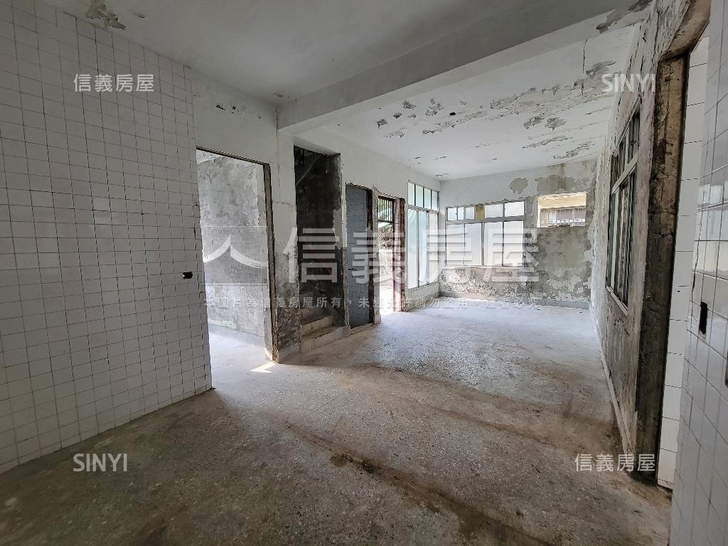 約十米面寬✦大地坪透天房屋室內格局與周邊環境