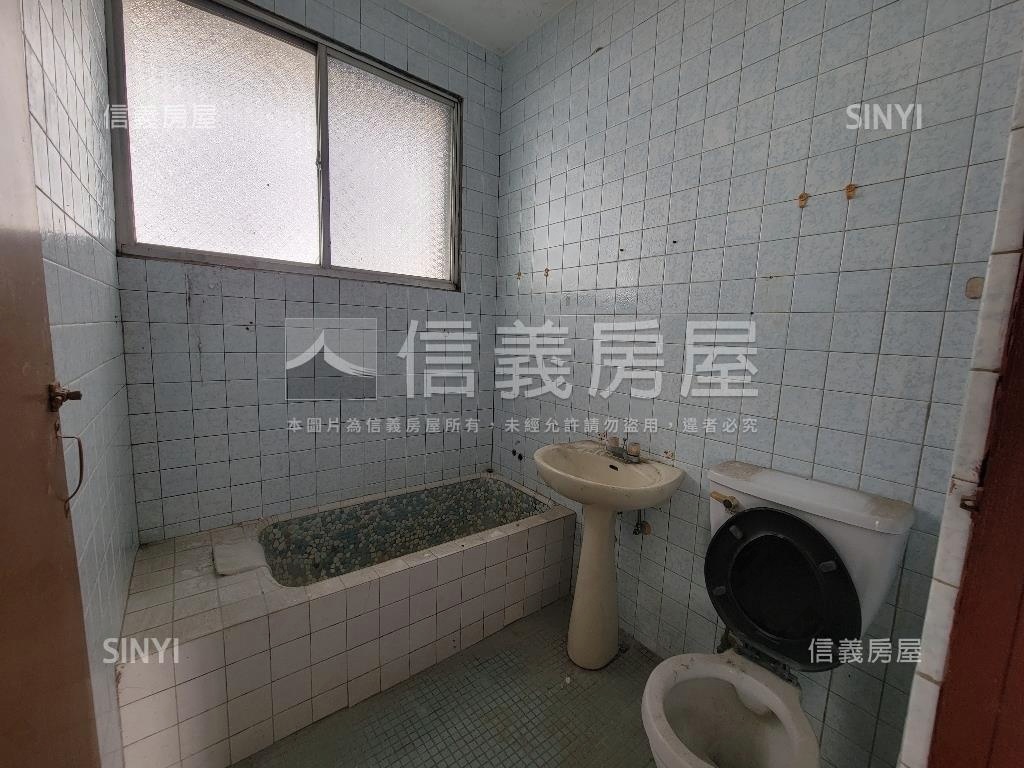 約十米面寬✦大地坪透天房屋室內格局與周邊環境