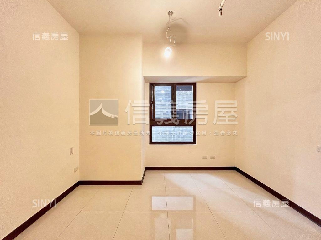 首購皇普莊園邊間兩房平車房屋室內格局與周邊環境