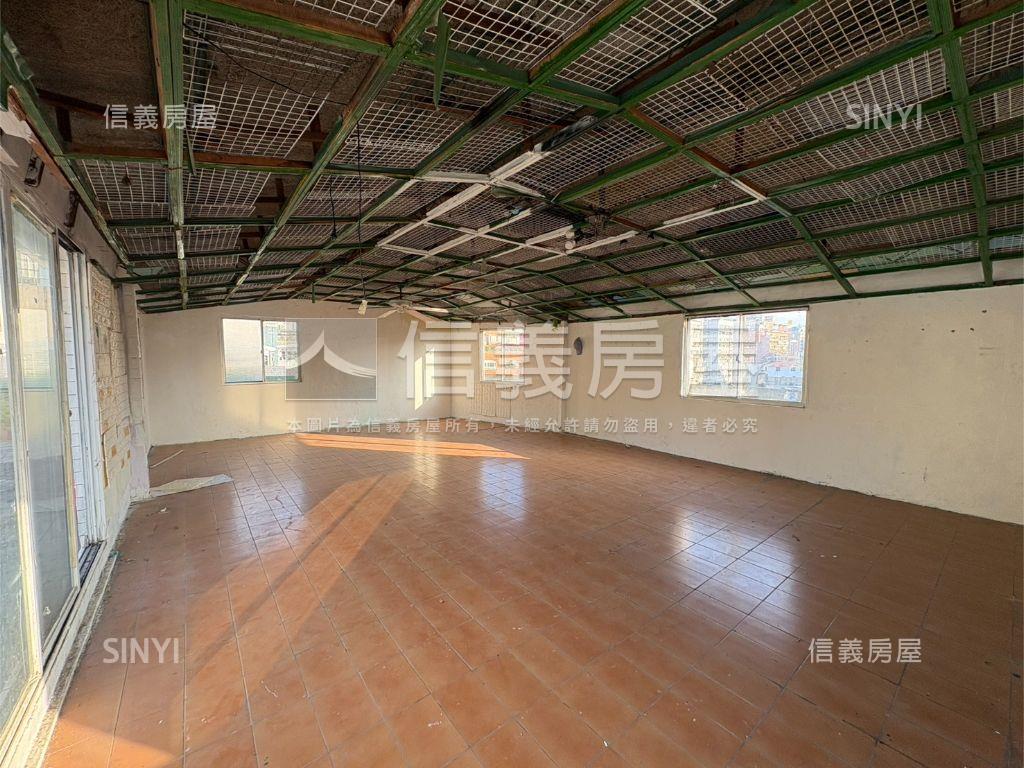 國館一層一戶電梯頂加房屋室內格局與周邊環境