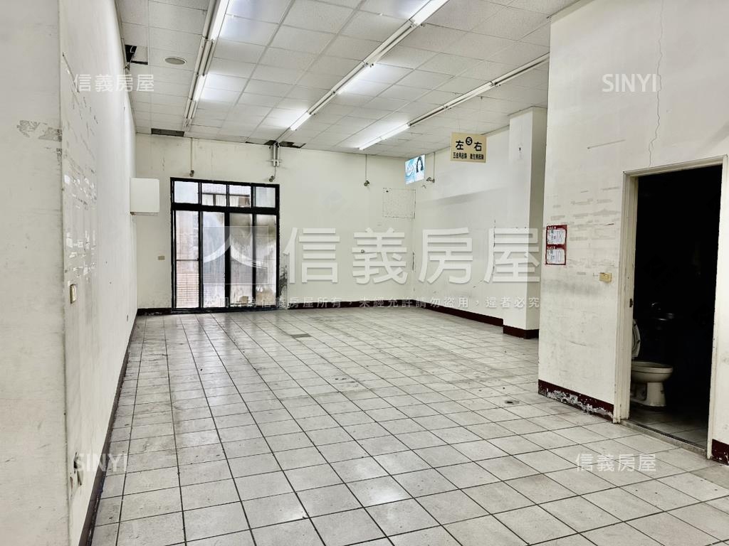 百年皇宮大面寬百坪店面房屋室內格局與周邊環境