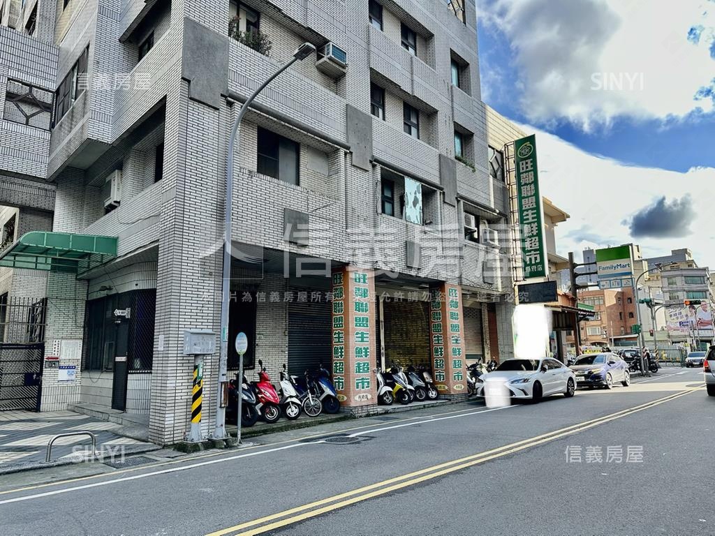 百年皇宮大面寬百坪店面房屋室內格局與周邊環境