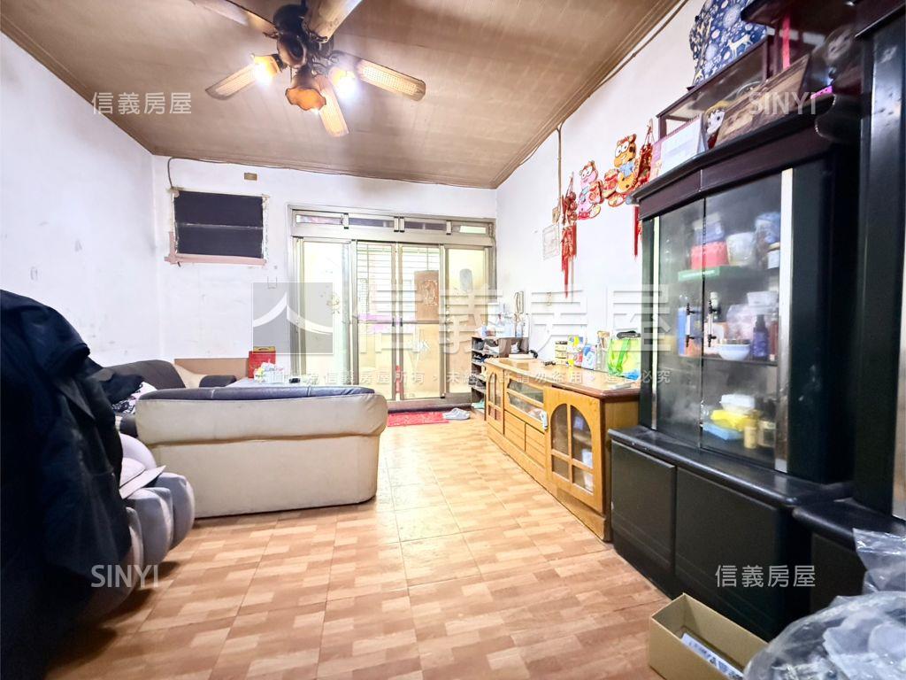 萬大線獨棟方正三房房屋室內格局與周邊環境