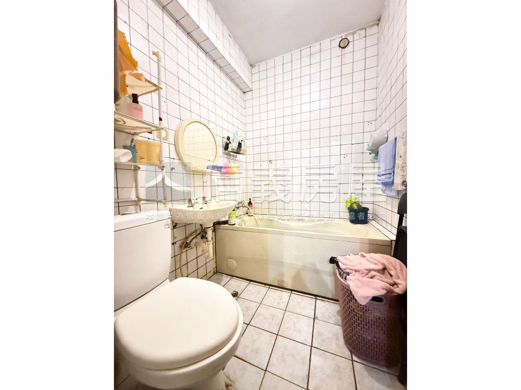 萬大線獨棟方正三房房屋室內格局與周邊環境