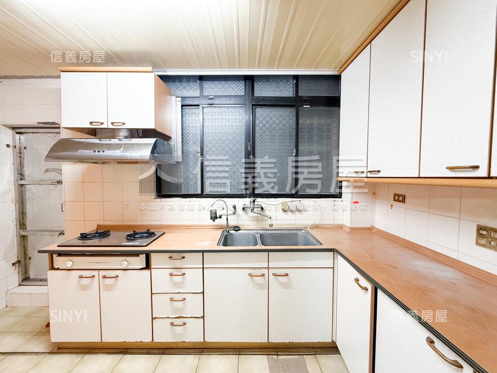 後驛公園車庫美透天房屋室內格局與周邊環境