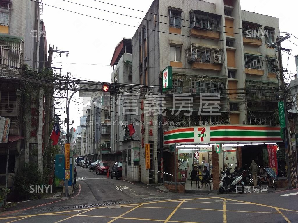 忠孝飛駝低總優質三房房屋室內格局與周邊環境