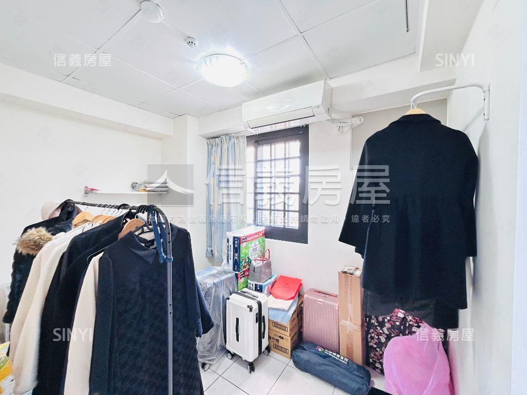 雙衛開窗時尚裝潢美宅房屋室內格局與周邊環境