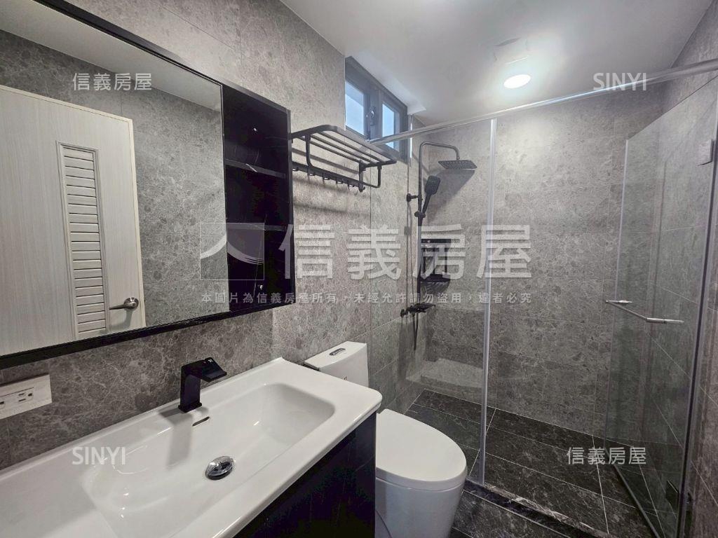 市區全新精裝大面寬透天房屋室內格局與周邊環境