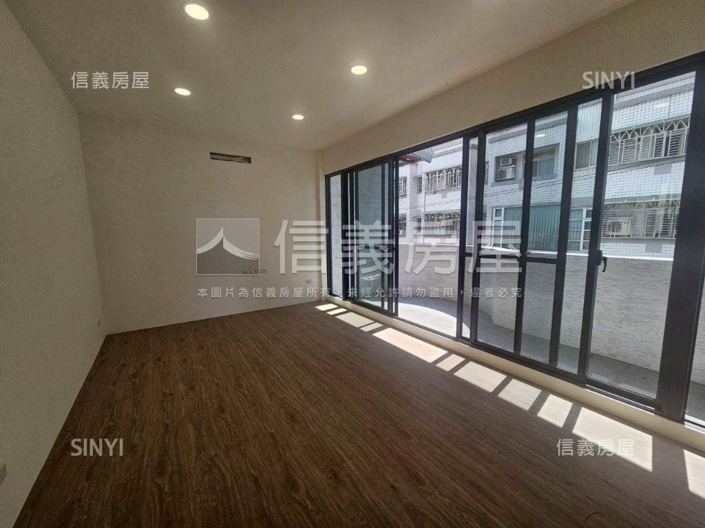 市區全新精裝大面寬透天房屋室內格局與周邊環境