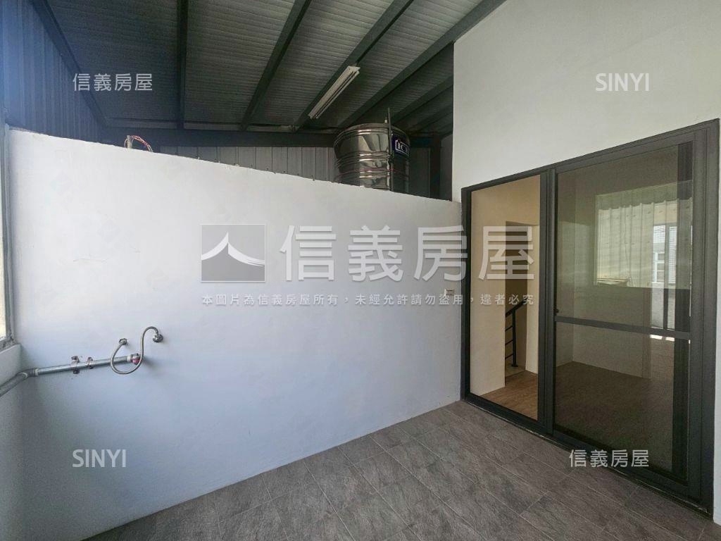 市區全新精裝大面寬透天房屋室內格局與周邊環境