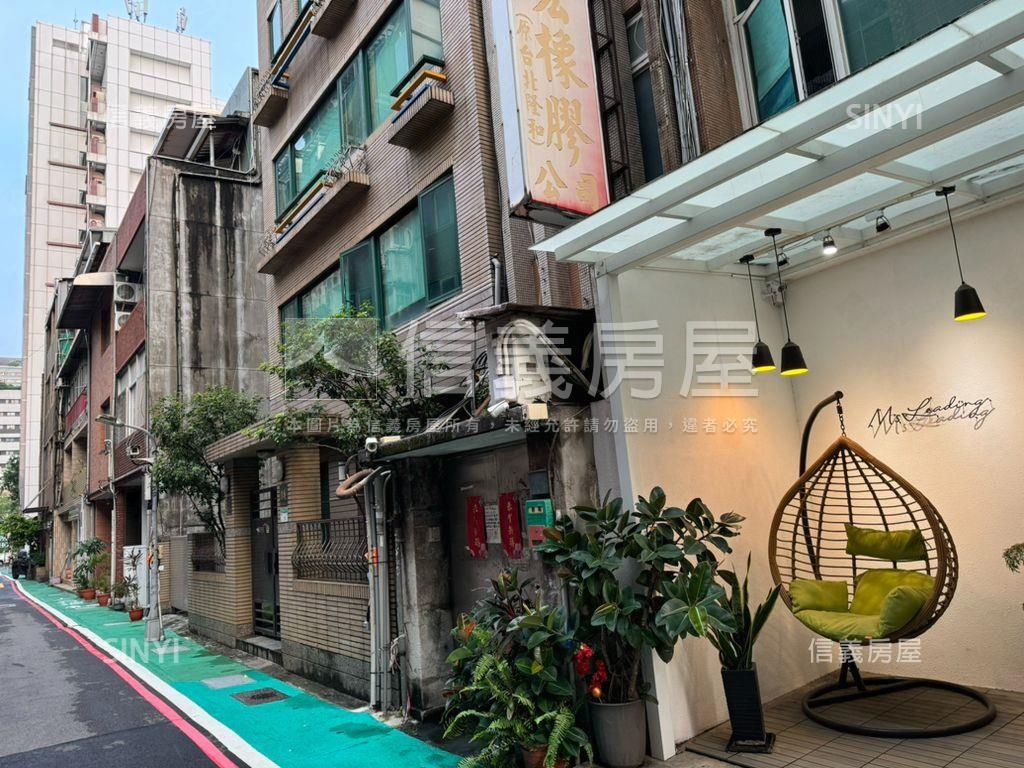 中山黑金土地。透天房屋室內格局與周邊環境