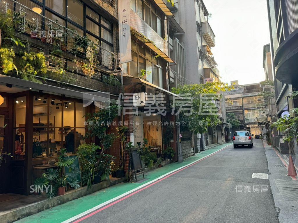 中山黑金土地。透天房屋室內格局與周邊環境