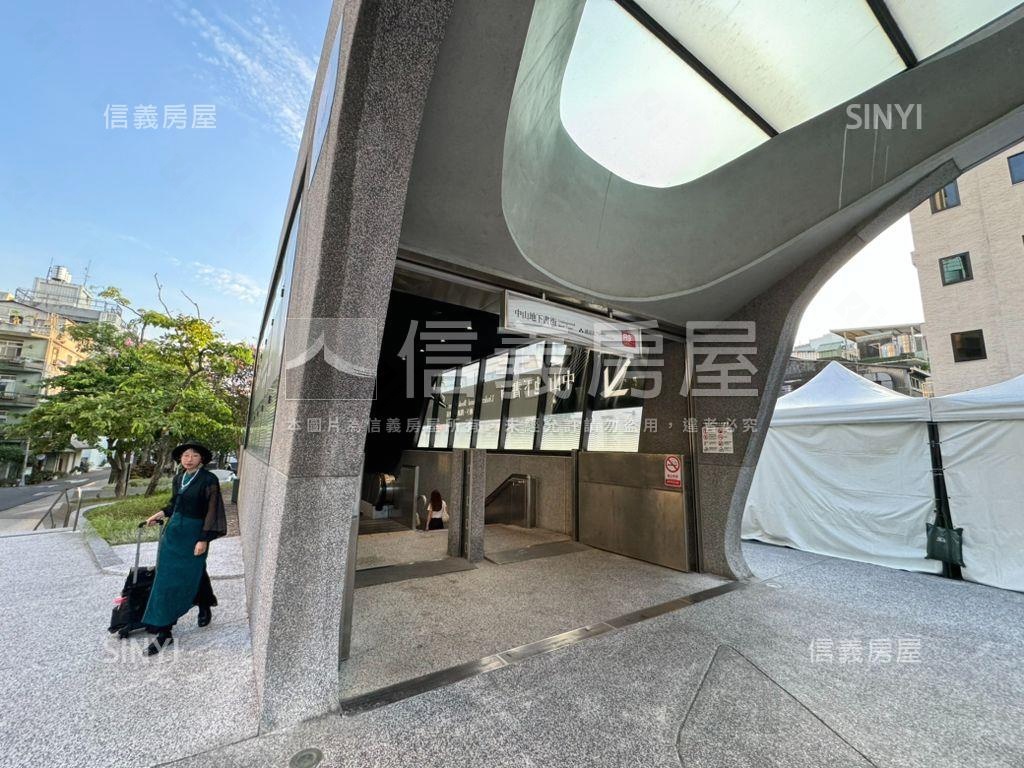 中山黑金土地。透天房屋室內格局與周邊環境