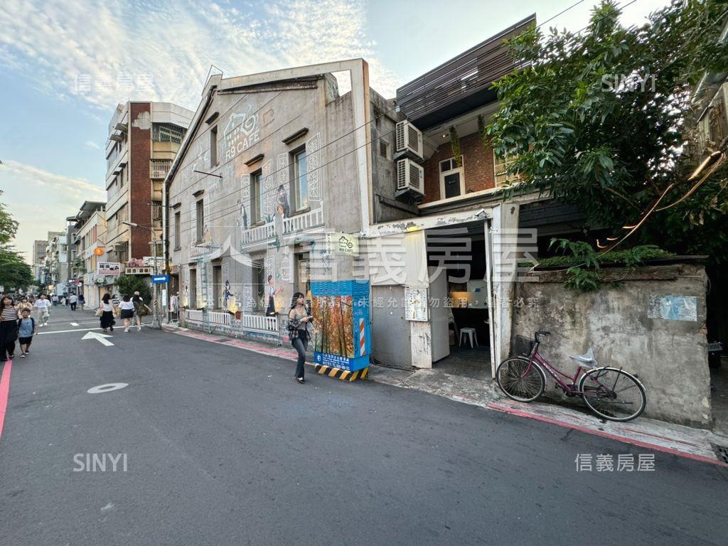 中山黑金土地。透天房屋室內格局與周邊環境