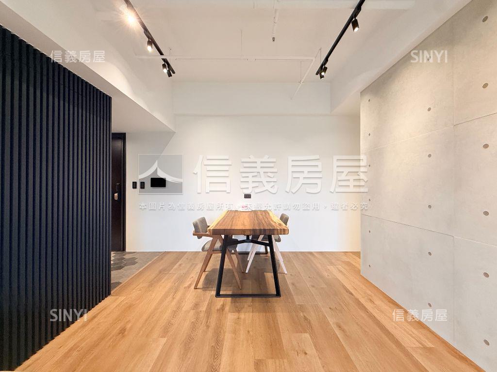 水映河景。漾豪邸三房車位房屋室內格局與周邊環境