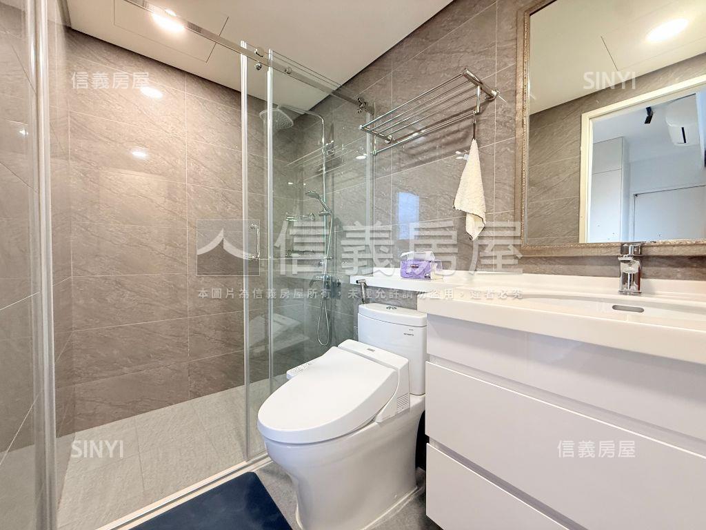 水映河景。漾豪邸三房車位房屋室內格局與周邊環境