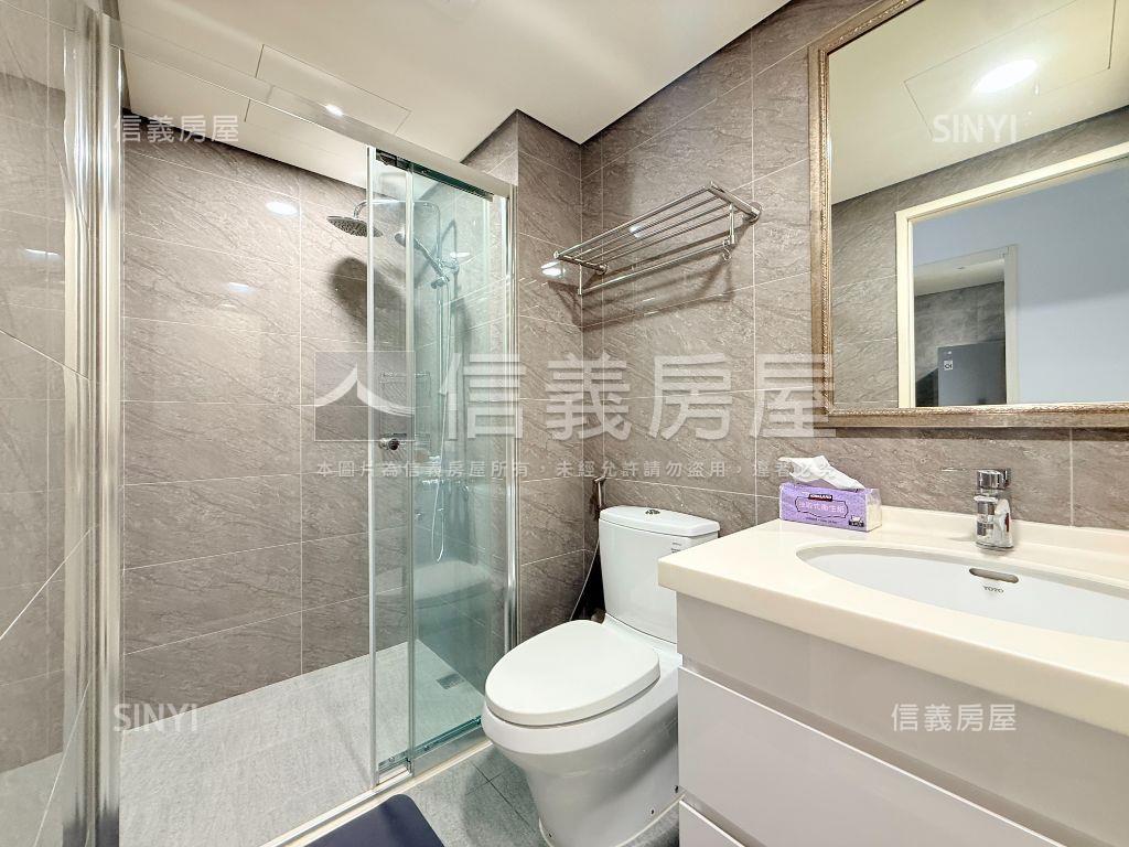 水映河景。漾豪邸三房車位房屋室內格局與周邊環境