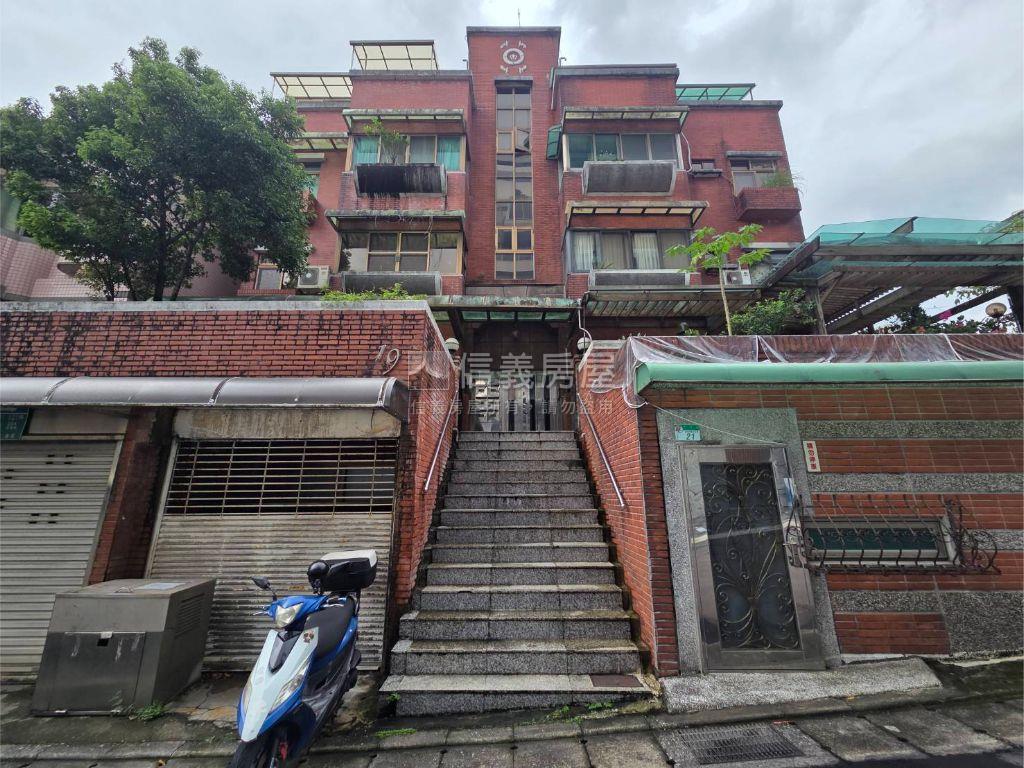 大湖公寓黃金３樓有車位房屋室內格局與周邊環境