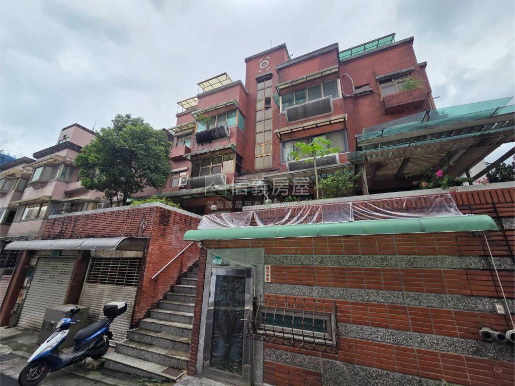 大湖公寓黃金３樓有車位房屋室內格局與周邊環境