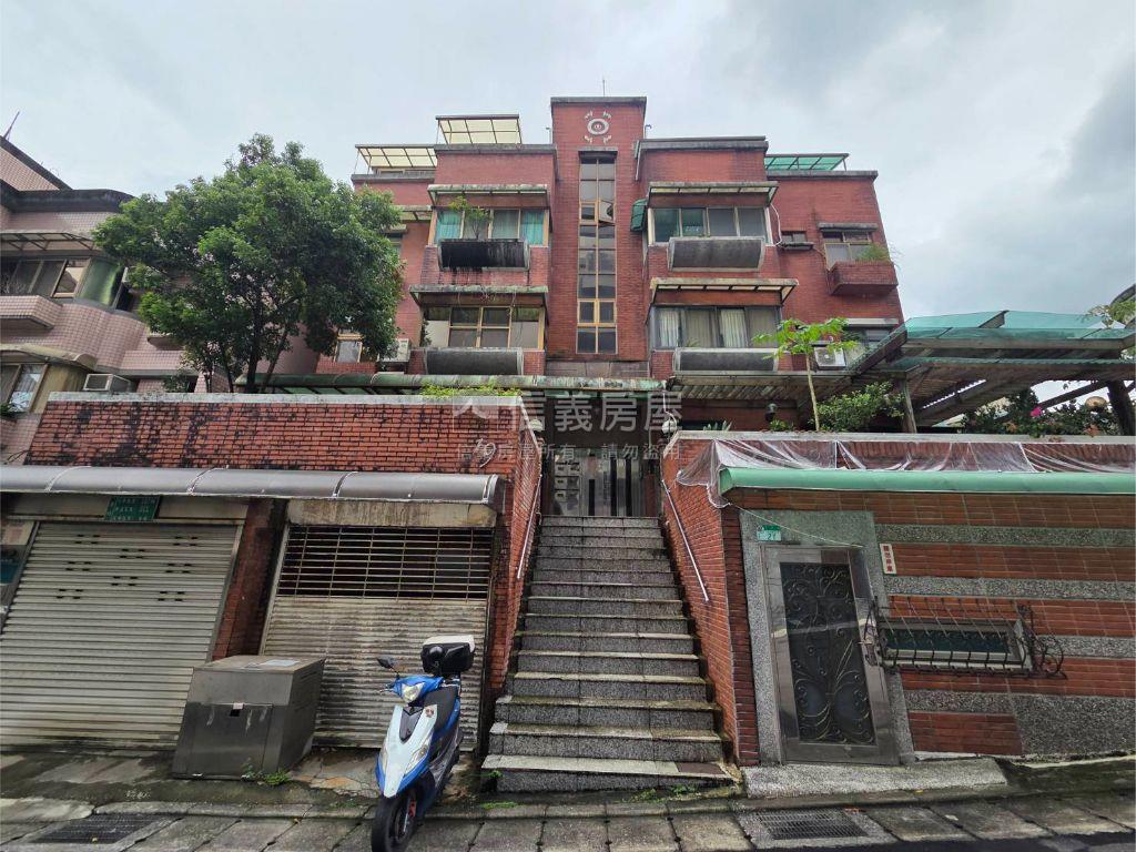 大湖公寓黃金３樓有車位房屋室內格局與周邊環境