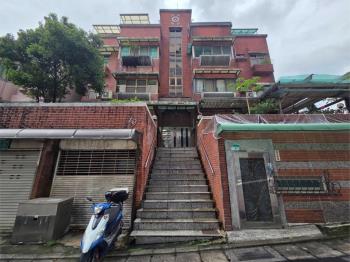大湖公寓黃金３樓有車位