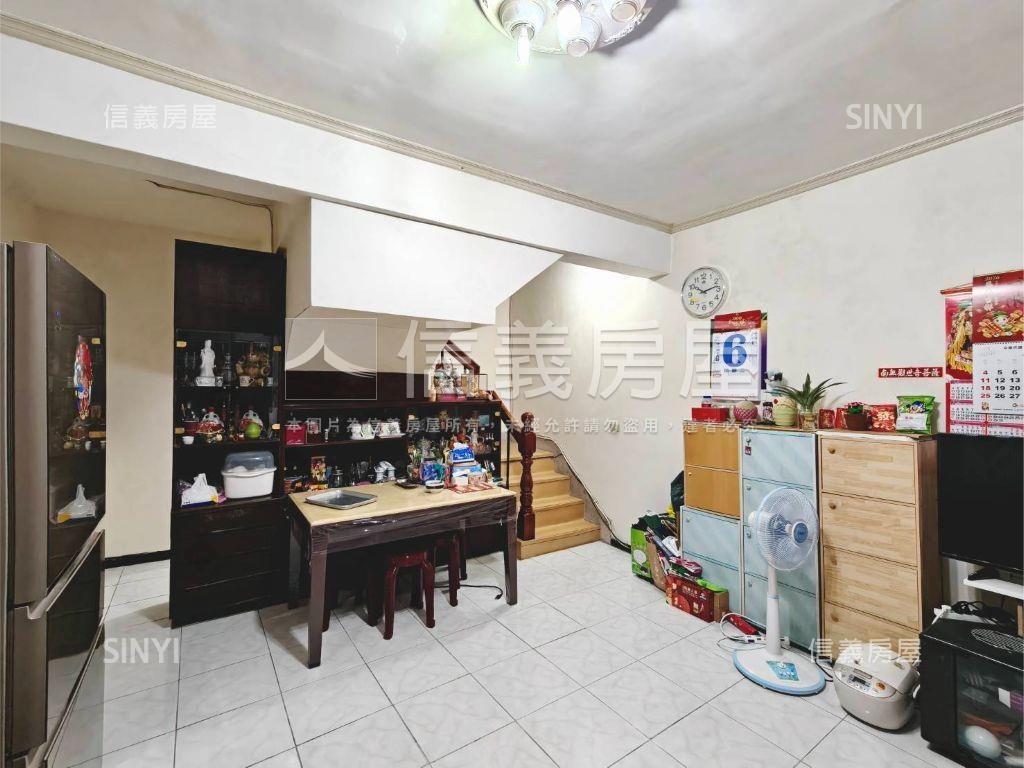 有天有地靜巷透天房屋室內格局與周邊環境