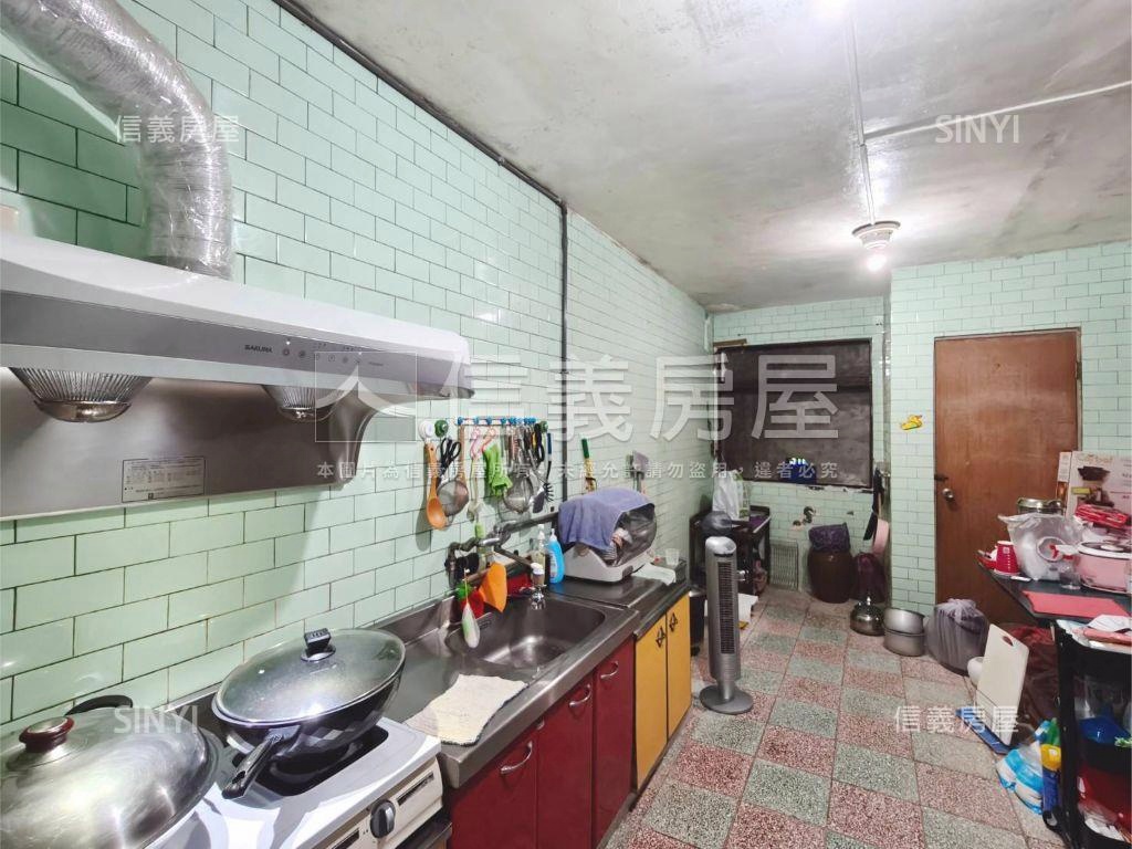 有天有地靜巷透天房屋室內格局與周邊環境