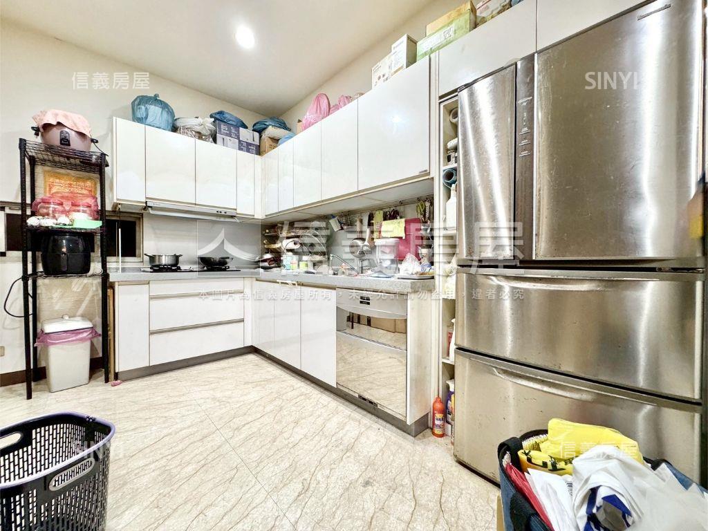 橋頭鬧區臨路雙車美透房屋室內格局與周邊環境