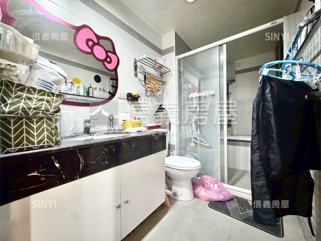 橋頭鬧區臨路雙車美透房屋室內格局與周邊環境